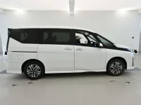 Nissan SERENA лот № 20004 оценка 4.5  с аукциона в Японии 2