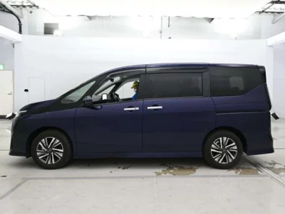 Nissan SERENA  с аукциона в Японии