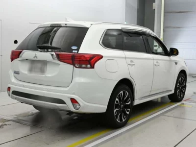 Mitsubishi OUTLANDER PHEV