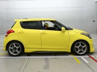 Suzuki SWIFT лот № 90014 оценка 3  с аукциона в Японии 2