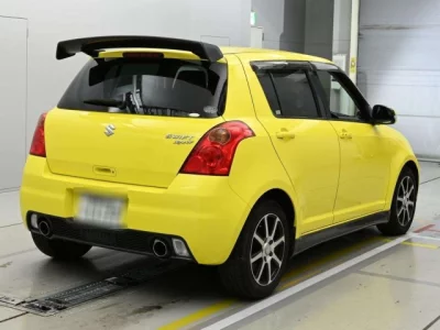 Suzuki SWIFT  с аукциона в Японии
