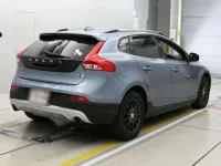 Volvo V40 лот № 90126 оценка 4  с аукциона в Японии 1