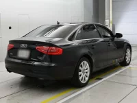 Audi A4 лот № 38054 оценка 4  с аукциона в Японии 1