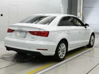 Audi A3 лот № 38019 оценка 5  с аукциона в Японии 1
