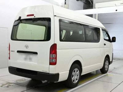 Toyota HIACE VAN  с аукциона в Японии