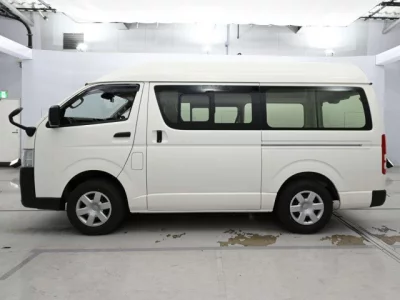 Toyota HIACE VAN  с аукциона в Японии