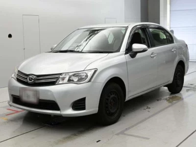Toyota COROLLA AXIO  с аукциона в Японии