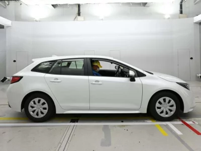 Toyota COROLLA TOURING  с аукциона в Японии