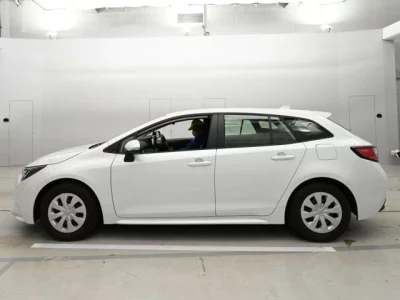 Toyota COROLLA TOURING  с аукциона в Японии