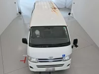 Toyota HIACE VAN лот № 30324 оценка R  с аукциона в Японии 6