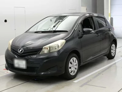Toyota VITZ  с аукциона в Японии