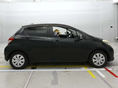 Toyota VITZ  с аукциона в Японии