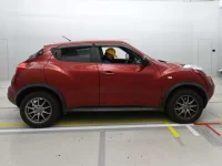 Nissan JUKE лот № 30274 оценка 4  с аукциона в Японии 2
