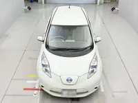 Nissan LEAF лот № 90290 оценка 4  с аукциона в Японии 6