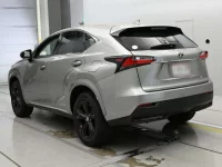 Lexus NX лот № 36167 оценка 4.5  с аукциона в Японии 5