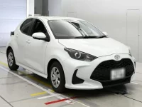 Toyota YARIS лот № 36152 оценка 5  с аукциона в Японии 4
