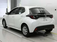 Toyota YARIS лот № 36152 оценка 5  с аукциона в Японии 5