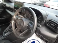 Toyota YARIS лот № 36152 оценка 5  с аукциона в Японии 8