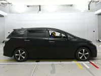 Toyota WISH лот № 30255 оценка 3.5  с аукциона в Японии 2