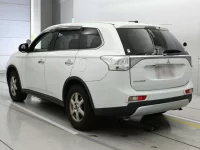Mitsubishi OUTLANDER лот № 10120 оценка 3.5  с аукциона в Японии 5