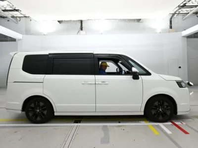 Honda STEP WAGON  с аукциона в Японии