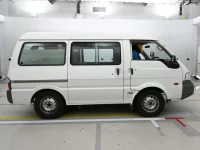 Mazda BONGO VAN лот № 30326 оценка 3.5  с аукциона в Японии 2