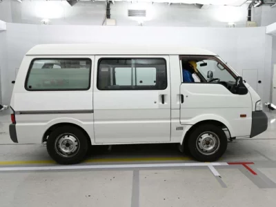 Mazda BONGO VAN  с аукциона в Японии