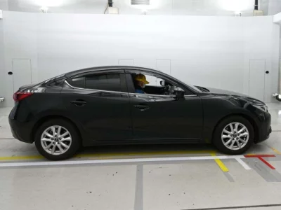 Mazda AXELA  с аукциона в Японии