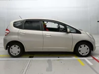 Toyota YARIS CROSS лот № 30394 оценка 4.5  с аукциона в Японии 2