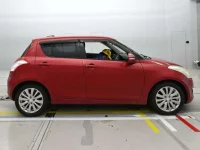 Suzuki SWIFT лот № 30346 оценка 3.5  с аукциона в Японии 2