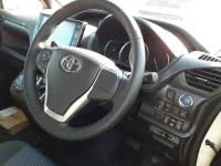 Toyota NOAH лот № 30454 оценка 3.5  с аукциона в Японии 7