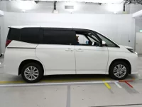 Toyota NOAH лот № 10059 оценка 5  с аукциона в Японии 2