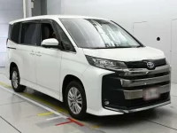 Toyota NOAH лот № 10059 оценка 5  с аукциона в Японии 4