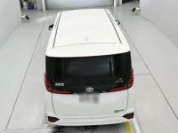 Toyota NOAH лот № 10059 оценка 5  с аукциона в Японии 7