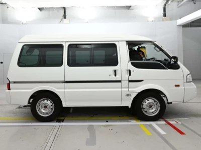 Mazda BONGO VAN  с аукциона в Японии