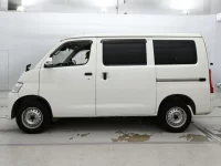 Mazda BONGO VAN лот № 11054 оценка 3  с аукциона в Японии 3