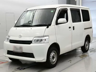 Mazda BONGO VAN  с аукциона в Японии