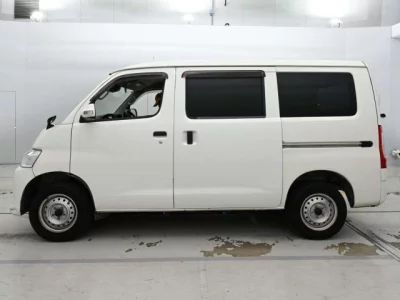 Mazda BONGO VAN  с аукциона в Японии