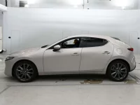 Mazda MAZDA3 лот № 30483 оценка 5  с аукциона в Японии 3