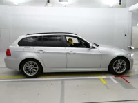 BMW 3-Series лот № 90437 оценка 4  с аукциона в Японии 2