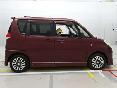 Mitsubishi DELICA D2