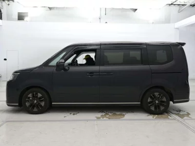 Honda STEP WAGON  с аукциона в Японии