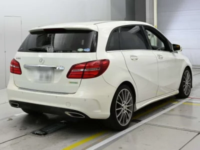 Mercedes-Benz B CLASS