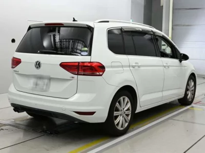 Volkswagen GOLF TOURAN