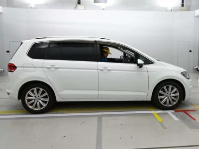 Volkswagen GOLF TOURAN