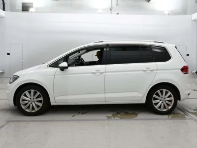 Volkswagen GOLF TOURAN