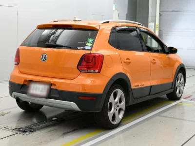 Volkswagen CROSS POLO