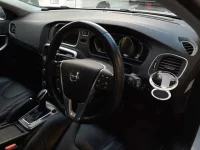 Volvo V40 лот № 38114 оценка 4  с аукциона в Японии 8
