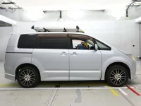 Mitsubishi DELICA D5 лот № 30506 оценка 4  с аукциона в Японии 2