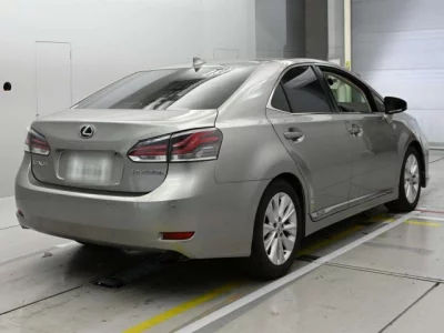 Lexus HS